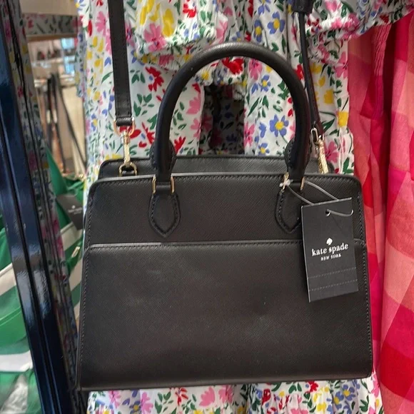 Kate Spade Madison Saffiano Leather Small Satchel
Black
NWT - Picture 12 of 16